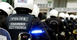 Τον συνέλαβαν στο Σχηματάρι γιατί είχε παράνομα ράβδο και πομποδέκτη