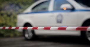 Αλλοδαπός πέταξε πέτρες, εξύβρισε και απείλησε με μαχαίρι καθηγητές Αλλοδαπός πέταξε πέτρες, εξύβρισε και απείλησε με μαχαίρι καθηγητές