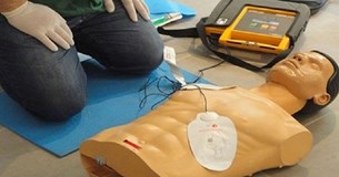 Επιστολή Τσιανάκα για τοποθέτηση απινιδωτών στις αθλητικές εγκαταστάσεις του Δήμου Τανάγρας