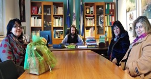 Με μέλη της Κοιν. Σ. Επ. «9 Μούσες» συναντήθηκε ο Δήμαρχος Λεβαδέων Με μέλη της Κοιν. Σ. Επ. «9 Μούσες» συναντήθηκε ο Δήμαρχος Λεβαδέων