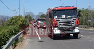 Από τη Θήβα πέρασε κομβόι με Πολωνούς Πυροσβέστες με προορισμό τα Βίλια (Βίντεο)