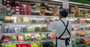 Ακρίβεια: «Ανάχωμα» στις τιμές-φωτιά ψάχνει το Μαξίμου - Στη ΔΕΘ οι ανακοινώσεις