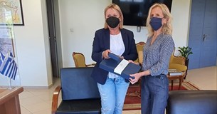 Επίσκεψη της Γιώτας Πούλου στην Αντιπεριφερειάρχη Π.Ε. Βοιωτίας