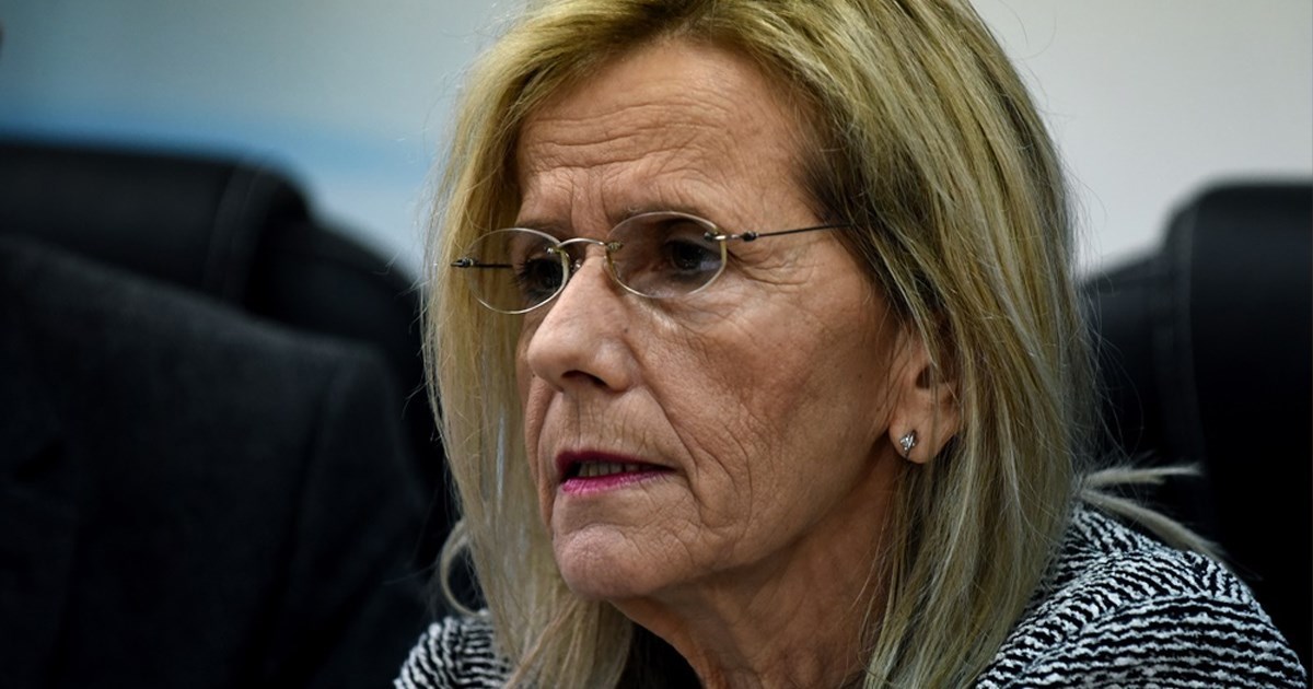 Γ. Πούλου: «Να θεσπιστεί άμεσα η δωρεάν συνταγογράφηση των απαραίτητων διαγνωστικών τεστ των μαθητών και όλων των πολιτών!»