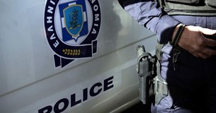 Λαμία: «Τρύπωσε» σε μίνι μάρκετ και άρπαξε ό,τι βρήκε στο ταμείο