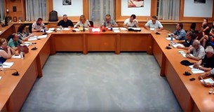 Το Δημοτικό Συμβούλιο Λιβαδειάς τιμά τον Ιωάννη Καρρά Το Δημοτικό Συμβούλιο Λιβαδειάς τιμά τον Ιωάννη Καρρά