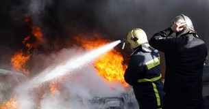 Παρανάλωμα του πυρός έγινε αυτοκίνητο στα Οινόφυτα Παρανάλωμα του πυρός έγινε αυτοκίνητο στα Οινόφυτα
