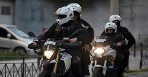 Τον έπιασαν «στα πράσα» να κλέβει από φορτηγό στη Λαμία