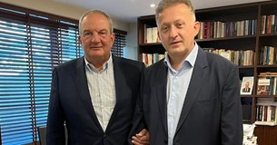 Με τον πρ. Πρωθυπουργό συναντήθηκε ο Δήμαρχος Μακρακώμης Με τον πρ. Πρωθυπουργό συναντήθηκε ο Δήμαρχος Μακρακώμης