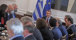 Κυριάκος Μητσοτάκης: Τα φουντωμένα προεκλογικά σενάρια και η κουβέντα των υπουργών για τη δεύτερη τετραετία Κυριάκος Μητσοτάκης: Τα φουντωμένα προεκλογικά σενάρια και η κουβέντα των υπουργών για τη δεύτερη τετραετία