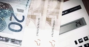 Μήνας-φωτιά για τις επιχειρήσεις ο Ιούλιος - Τι θα γίνει με τις φορολογικές δηλώσεις