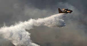 Έκτακτο: Μεγάλη φωτιά ξέσπασε στο Δίστομο - Διακόπηκε η κυκλοφορία στην Ε.Ο. Δίστομο-Αντίκυρα (Βίντεο)