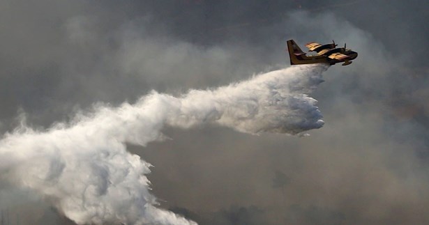 Έκτακτο: Μεγάλη φωτιά ξέσπασε στο Δίστομο - Διακόπηκε η κυκλοφορία στην Ε.Ο. Δίστομο-Αντίκυρα (Βίντεο)