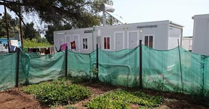 Σφραγίστηκε το hot spot της Ριτσώνας - Σε τεστ υποβάλλονται οι μετανάστες