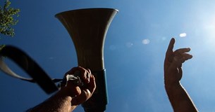 Στο συγκέντρωση διαμαρτυρίας στη Δ.Ε.Θ. συμμετέχει ο Σ.Ε.Ο.Β. Στο συγκέντρωση διαμαρτυρίας στη Δ.Ε.Θ. συμμετέχει ο Σ.Ε.Ο.Β.