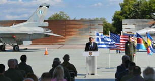 Έφτασαν τα πρώτα F-16 Viper στη Τανάγρα