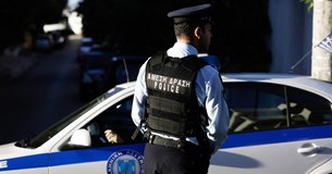 9 συλλήψεις σε αστυνομική επιχείρηση σε οικισμούς στην Αταλάντη 9 συλλήψεις σε αστυνομική επιχείρηση σε οικισμούς στην Αταλάντη