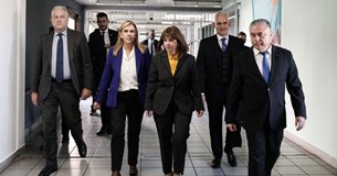 Η Πρόεδρος της Δημοκρατίας εγκαινίασε τον ξενώνα ΚΕΘΕΑ στις γυναικείες φυλακές Ελεώνα Θηβών