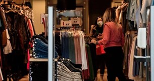 Με παρέμβαση του Ε.Κ.Λ. έκλεισαν καταστήματα που λειτουργούσαν την Κυριακή στη Λιβαδειά