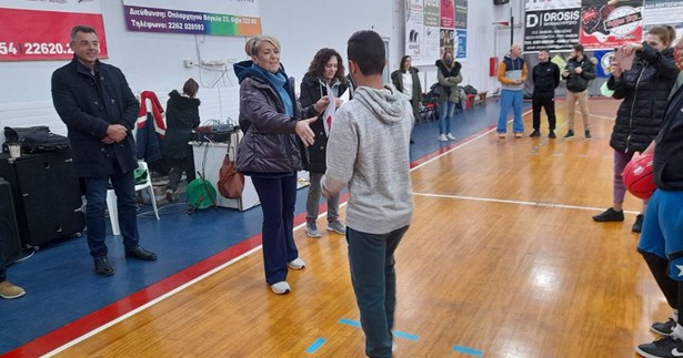 Συμμετοχή σχολείων του Δήμου Θηβαίων σε φιλικούς αγώνες μπάσκετ - «Ο αθλητισμός ενώνει κι έχει τη δύναμη να αλλάξει τον κόσμο» Συμμετοχή σχολείων του Δήμου Θηβαίων σε φιλικούς αγώνες μπάσκετ - «Ο αθλητισμός ενώνει κι έχει τη δύναμη να αλλάξει τον κόσμο»