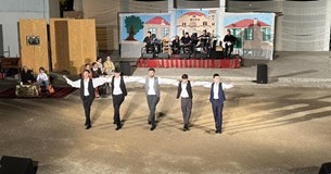 Ολοκληρώθηκε με μεγάλη επιτυχία η παράσταση «Ξε-ριζωμένοι» από τον σύλλογο «ΛΑΪΟΣ» Ολοκληρώθηκε με μεγάλη επιτυχία η παράσταση «Ξε-ριζωμένοι» από τον σύλλογο «ΛΑΪΟΣ»