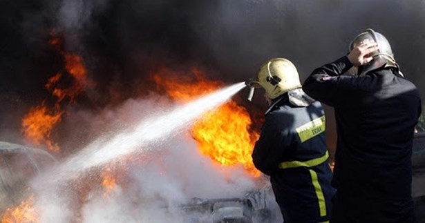 Φωτιά σε Ι.Χ.Ε. αυτοκίνητο στη Λιβαδειά