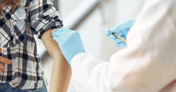 Παρέμβαση Μουλκιώτη στη Βουλή για την άμεση λειτουργία εμβολιαστικού κέντρου COVID-19 στην Λιβαδειά»