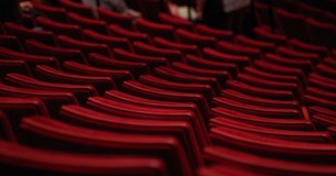 ΔΥΠΑ: Ποιοι δικαιούνται δωρεάν εισιτήρια για το θέατρο και τον κινηματογράφο