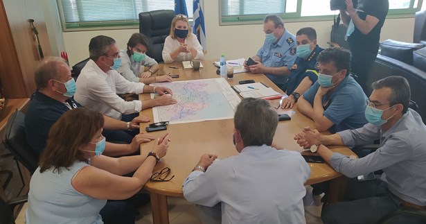 Τον νέο Διοικητή Πυροσβεστικών Υπηρεσιών Στερεάς Ελλάδας υποδέχθηκε η Φανή Παπαθωμά μαζί με τους Δημάρχους της Βοιωτίας Τον νέο Διοικητή Πυροσβεστικών Υπηρεσιών Στερεάς Ελλάδας υποδέχθηκε η Φανή Παπαθωμά μαζί με τους Δημάρχους της Βοιωτίας