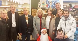 Επίσκεψη του Γιώργου Αναστασίου στο Κοινωνικό Παντοπωλείο του Δήμου Θηβαίων
