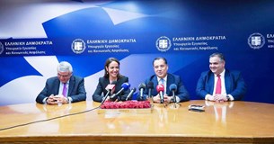 Ολοκληρώθηκε η τελετή παράδοσης-παραλαβής του Υπ. Εργασίας και Κοινωνικής Ασφάλισης