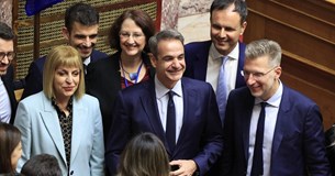 Γάμος ομοφύλων: Η ακτινογραφία της ψηφοφορίας στη Βουλή - Τα 176 ναι, τα όχι, τα παρών και οι αποχές