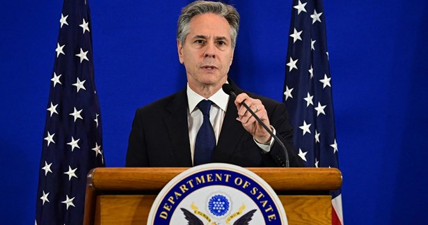 «Μην λέτε πατέρας και μητέρα» - Αντιδράσεις για την εγκύκλιο πολιτικής ορθότητας από τον Μπλίνκεν