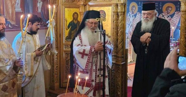 Συμπροσευχομένου του Αρχιεπισκόπου Ιερωνύμου ο Μητροπολίτης Γεώργιος τέλεσε τη Θεία Λειτουργία στην Ιερά Μονή των Αγίων Θεοδώρων Ζάλτσας Συμπροσευχομένου του Αρχιεπισκόπου Ιερωνύμου ο Μητροπολίτης Γεώργιος τέλεσε τη Θεία Λειτουργία στην Ιερά Μονή των Αγίων Θεοδώρων Ζάλτσας