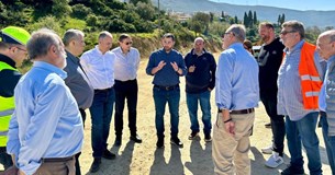 Τις εργασίες κατασκευής του νότιου οδικού άξονα της Εύβοιας επέβλεψε ο Περιφερειάρχης Τις εργασίες κατασκευής του νότιου οδικού άξονα της Εύβοιας επέβλεψε ο Περιφερειάρχης