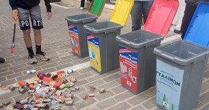 Μικροί και μεγάλοι γιόρτασαν την Παγκόσμια Ημέρα Περιβάλλοντος στην κεντρική πλατεία Θήβας