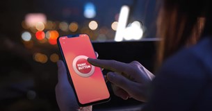 Το «Panic Button» επεκτείνεται σε ολόκληρη τη χώρα - Χορηγείται πλέον σε κάθε ενήλικο θύμα ενδοοικογενειακής βίας Το «Panic Button» επεκτείνεται σε ολόκληρη τη χώρα - Χορηγείται πλέον σε κάθε ενήλικο θύμα ενδοοικογενειακής βίας