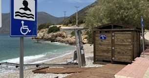 Για πρώτη φορά τοποθετείτε ράμπα ΑμεΑ στην παραλία της Λιβαδόστρας