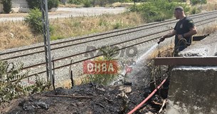 Ρομά έβαλαν φωτιά δίπλα σε πρατήριο στο Πυρί Θηβών