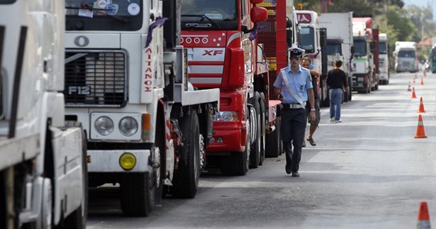 Απαγόρευση κυκλοφορίας φορτηγών άνω των 3,5 τόνων κατά την περίοδο εορτασμού της Πεντηκοστής και του Αγίου Πνεύματος Απαγόρευση κυκλοφορίας φορτηγών άνω των 3,5 τόνων κατά την περίοδο εορτασμού της Πεντηκοστής και του Αγίου Πνεύματος