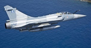 Τανάγρα: Εγκατάλειψη Μιράζ 2000-5 - Σώα η πιλότος (Βίντεο)