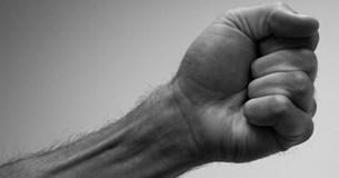 Αγριο ξύλο στο κέντρο του Ορχομενού - Δύο τραυματίες στο νοσοκομείο Αγριο ξύλο στο κέντρο του Ορχομενού - Δύο τραυματίες στο νοσοκομείο