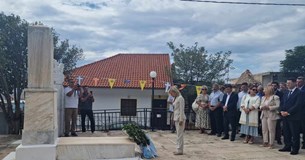 Στην επέτειο μνήμης του Ολοκαυτώματος Δομβραίνας-Θίσβης-Χωστίων βρέθηκε η βουλευτής του ΣΥΡΙΖΑ Γιώτα Πούλου Στην επέτειο μνήμης του Ολοκαυτώματος Δομβραίνας-Θίσβης-Χωστίων βρέθηκε η βουλευτής του ΣΥΡΙΖΑ Γιώτα Πούλου