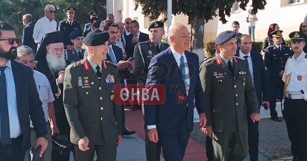 Παρουσία ΥΕΘΑ Νίκου Δένδια στην Ορκωμοσία της 2024 Ε ΕΣΣΟ στο ΚΕΠΒ Θήβας - Προσγειώθηκε με ελικόπτερο στο Δημοτικό Στάδιο Θήβας Παρουσία ΥΕΘΑ Νίκου Δένδια στην Ορκωμοσία της 2024 Ε ΕΣΣΟ στο ΚΕΠΒ Θήβας - Προσγειώθηκε με ελικόπτερο στο Δημοτικό Στάδιο Θήβας