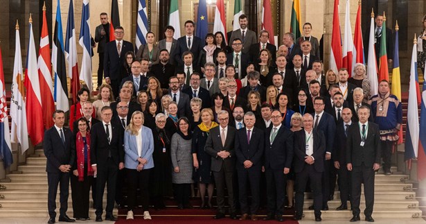 Στη Βουδαπέστη για τη Διακοινοβουλευτική Διάσκεψη για την Πολιτιστική Κληρονομιά και την Ταυτότητα των Μειονοτήτων ο Γιάννης Σαρακιώτης Στη Βουδαπέστη για τη Διακοινοβουλευτική Διάσκεψη για την Πολιτιστική Κληρονομιά και την Ταυτότητα των Μειονοτήτων ο Γιάννης Σαρακιώτης