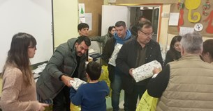 Το Ειδικό Σχολείο Θήβας επισκέφθηκαν οι Αντιδήμαρχοι του Δήμου Θηβαίων Το Ειδικό Σχολείο Θήβας επισκέφθηκαν οι Αντιδήμαρχοι του Δήμου Θηβαίων