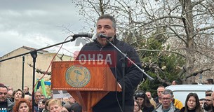 Θήβα: Συγκινημένος ο πατέρας του Στέλιου Στρατέλου μίλησε στη συγκέντρωση διαμαρτυρίας για τα Τέμπη (ΒΙΝΤΕΟ)