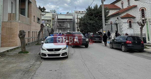 Έκτακτο: Τηλεφώνημα για βόμβα στα Δικαστήρια Θήβας (ΦΩΤΟ)