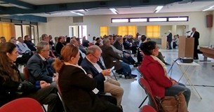 Με επιτυχία έγινε η παρουσίαση του βιβλίου «ΤΙ ΔΗΜΟΚΡΑΤΙΕΣ ΘΑ ΥΠΑΡΧΟΥΝ ΤΟ 2050;;;» στη Θήβα Με επιτυχία έγινε η παρουσίαση του βιβλίου «ΤΙ ΔΗΜΟΚΡΑΤΙΕΣ ΘΑ ΥΠΑΡΧΟΥΝ ΤΟ 2050;;;» στη Θήβα