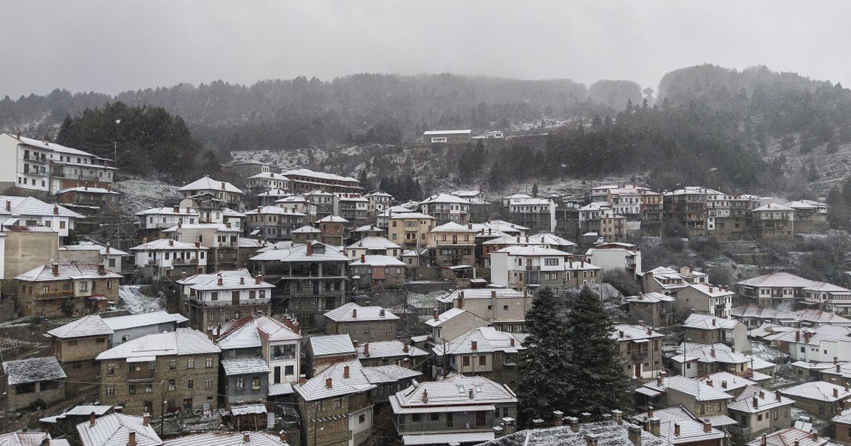 Καιρός: Χιόνια και θυελλώδεις άνεμοι - Πότε επιστρέφει η άνοιξη